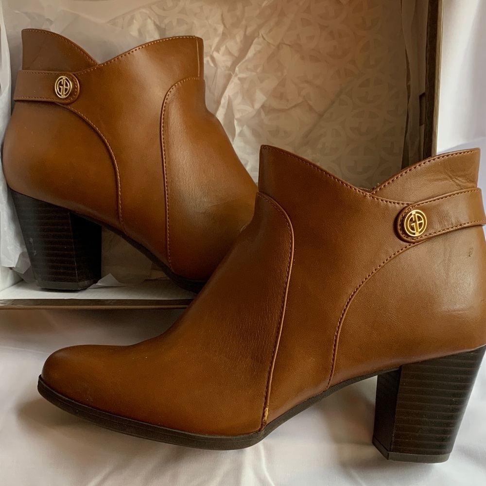 Giani Bernini Tan Leather Ankle Boots